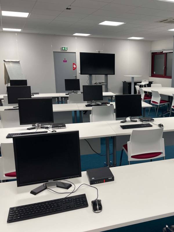 ESDI - Adminsitrateur Réseaux - 2.jpg ESDI - Adminsitrateur Réseaux - 2.jpg